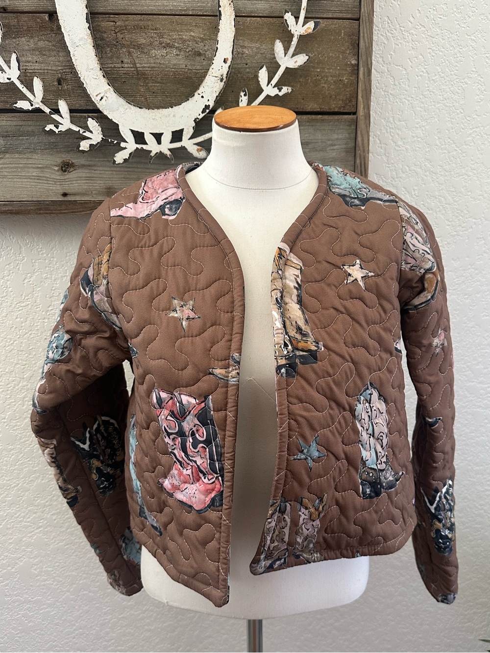 Ida Mae Home Quilted Crop Brown Western Cowboy Boot Print Jacket Small NWT